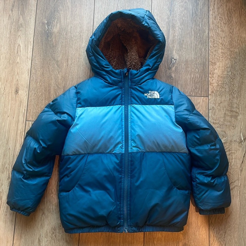 Kids north face puffer jacket size 5T blue